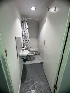 M and B MotherCity Backpackers