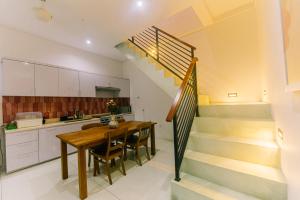 Villa Richard 5mins to Seseh Beach