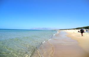 VILLASEASICILY , POOL SALT WATER and NATURAL CHLORINE IN BALESTRATE - PALERMO
