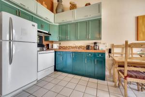 Viva Condominiums Viva 28