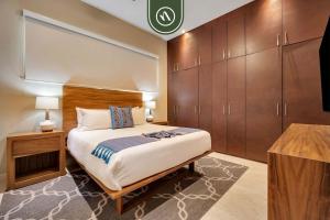 Oceanview 3 BR Condo - Pool - View of the Desert