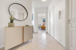 Queen Garden V, Charmant 2 pièces centre ville, AC, vue mer