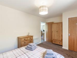 3 bed in Moffat CA402