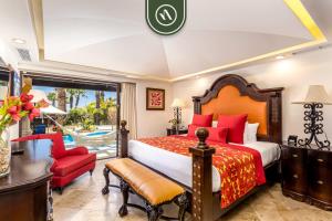 Villa with Private Pool & Patio in Cabo