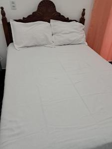 Suíte 1 Cama de casal e uma de solteiro Cop30