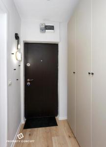 Wellcome Studio Next to Metro Station