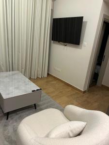 Arcadian Masters, Apartment with Balcony WILMA, Kilimani