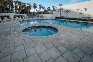 New listing! Direct oceanfront with private balcony, pool, and hot tub