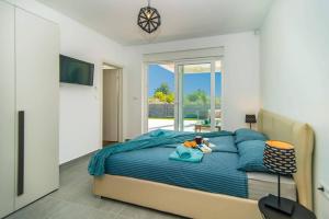 Villa Florentina by Villa Plus