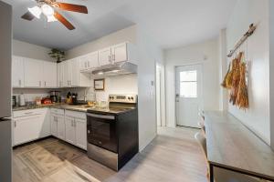 The Luxe Pearl Residences 870-5