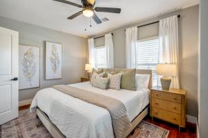 2-Bedroom - Equipped Kitchen - Gated Parking!