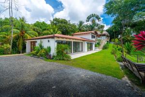 NEW-Gated-Panoramic sunset ocean view-pool-4 suite