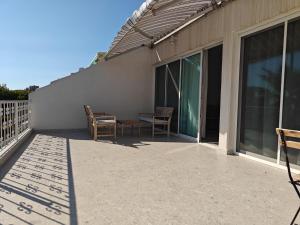 Brand new sea view walking distance to the sea 200m