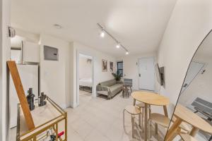 Oasis Apartment in the Heart of Square Downtown Manhattan