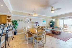 Escapes to the Shores 204