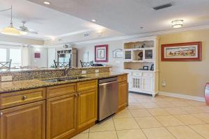 Escapes to the Shores 204