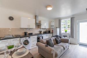 6 Bed with Private Parking in Southampton