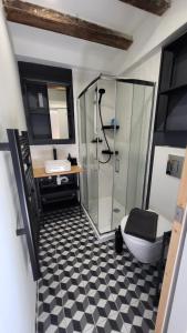 Mimi Fanguets House 1696