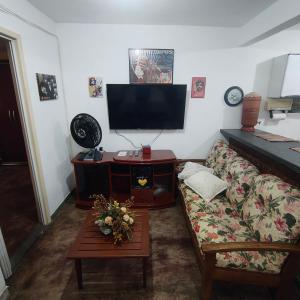 Casa em frente a praça principal