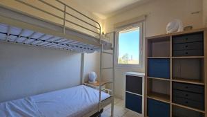 Seaside House for Four with Air Conditioning and Parking
