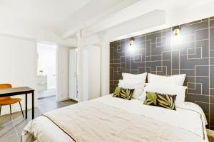 5mn from métro souplex near Montmartre