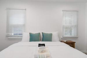 New Listing Athletes Villa by Colby & Conrad