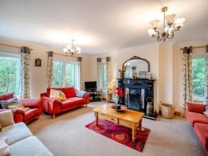 5 Bed in Mountcharles oc-ii11344