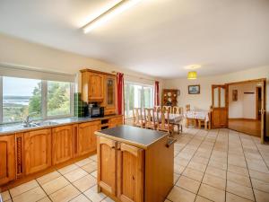 5 Bed in Mountcharles oc-ii11344