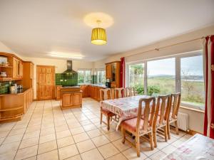 5 Bed in Mountcharles oc-ii11344