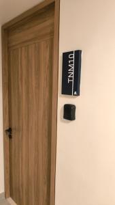 Oceanview Studio with Pool, Gym & Beach Access