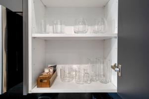 Stylish East End Studio for Comfort & Wellness