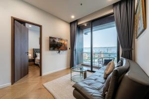 The Grand Vista Lumiere Riverside District 2 Apartment
