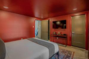 Maltby Motors 1 - The Americano Loft near Downtown