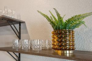 Maltby Motors 2 - Picture Perfect OG Loft near HOU