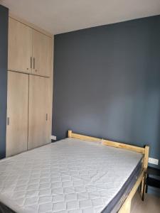 1 bed 9 mins walk from beach