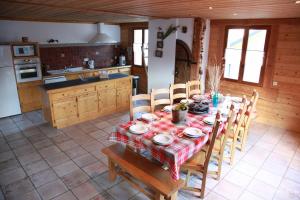 ABRI DES MONTAGNARDS 14 pers 5 Ch 140m2