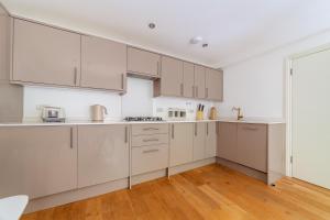 Charming Apartment in Belsize Park
