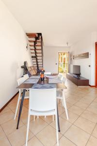 Lago di Monate Apartment