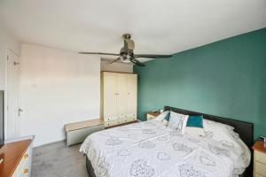 Warm & Spacious 3-Bed Retreat in Doncaster