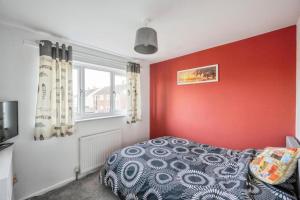 Warm & Spacious 3-Bed Retreat in Doncaster