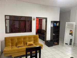 Hogar Familiar con Encanto, Espacioso y con balcon!