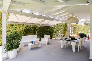 Elegant Villa With Pool & Jacuzzi