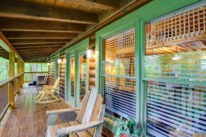 Hot Tub and Pool Table Secluded Seiverville Cabin