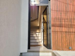 HilltopBellavista Suite One