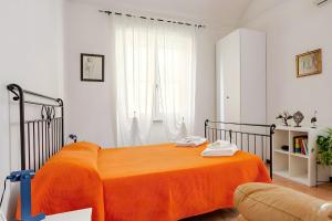 2 Bedroom Apartment for 4 Quiet Tram 8 to Trastevere Vatican