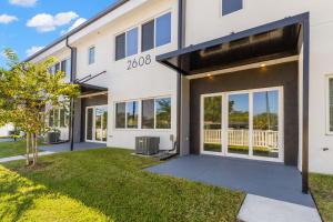 NEW Casa Cielo - Gorgeous Newly Built Tampa Home