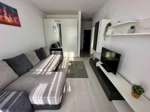 MT Residential Studio