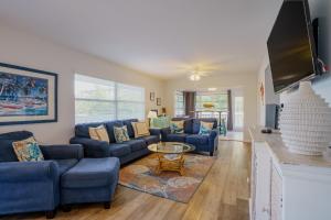 100 from the beach, Elegant 3BR Beach Retreat