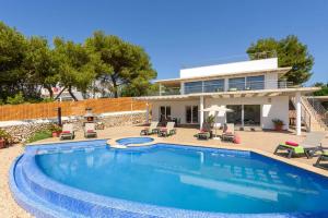 Villa Primasol by Villa Plus