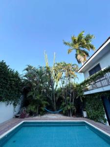 Alojamiento tranquilo en Casa con Piscina